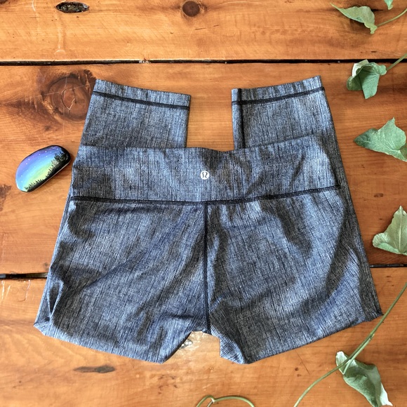 Lululemon Capri leggings size 12 - Picture 1 of 4